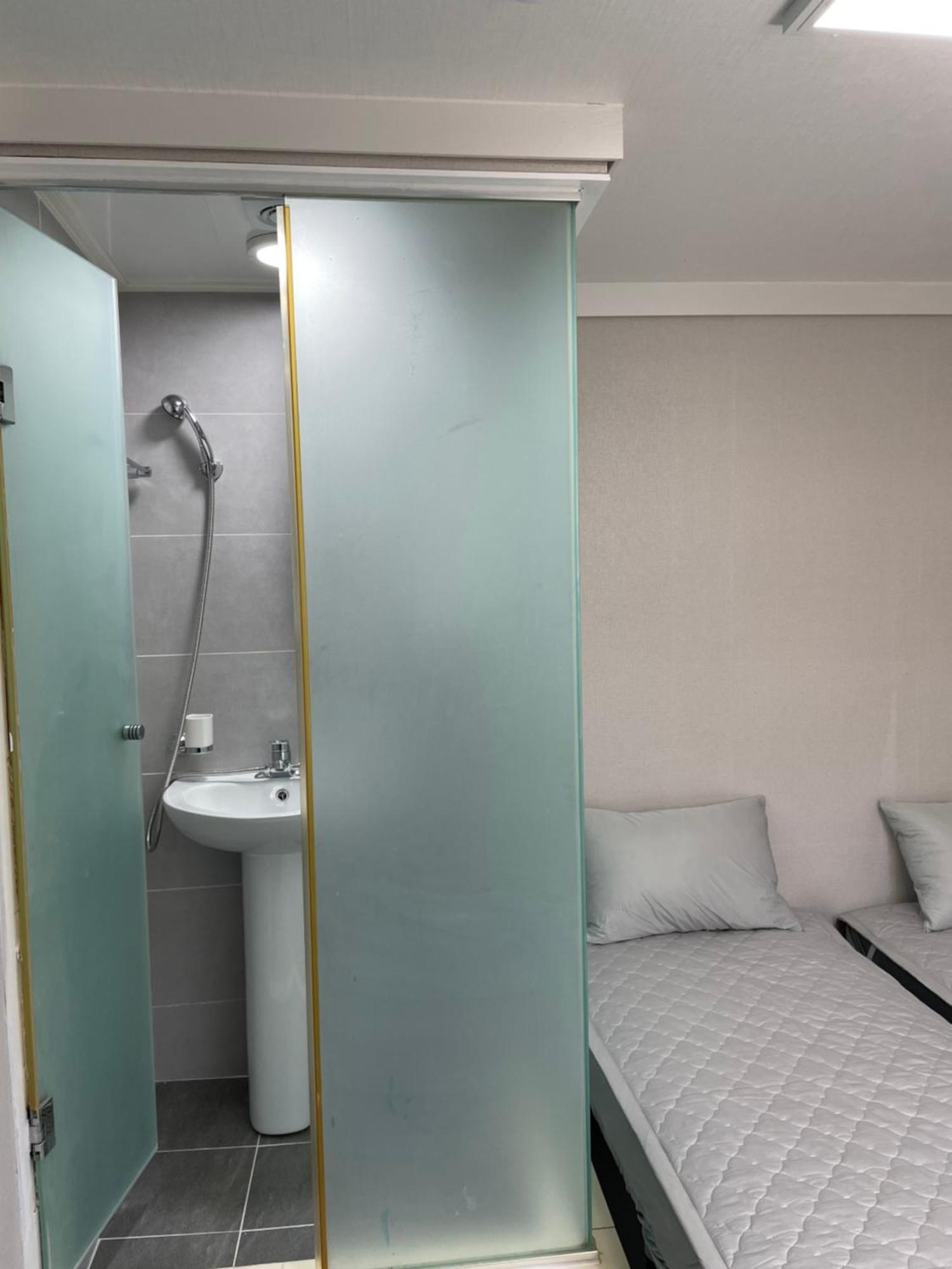 Female Only - Coco Stay Jongno Hyehwa Station Seoel Kamer foto